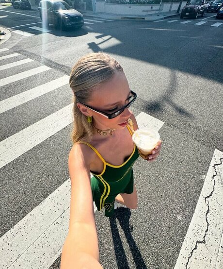 Yaren Alaca pornstar high quality gallery