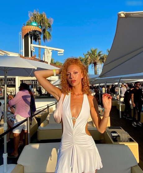 Anna Ermakova model adult pics