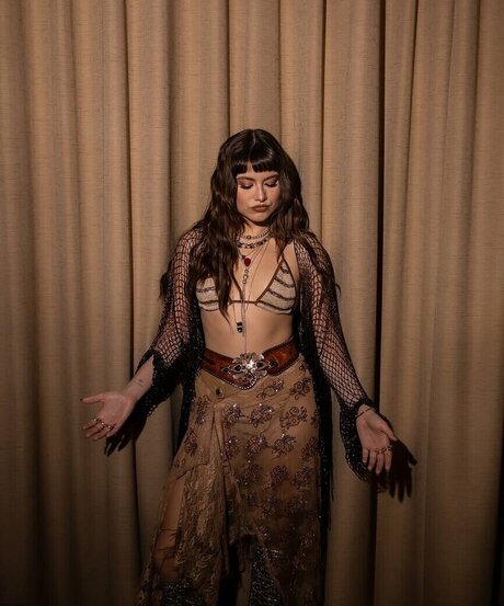 Sofia Reyes model hot photo