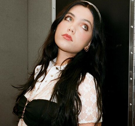 Alessi Rose naked pornstar gallery