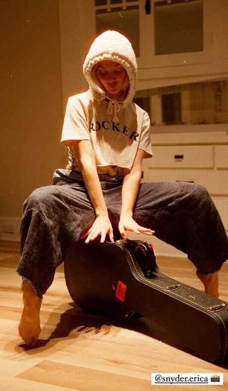 Dora Jar pornstar art photos