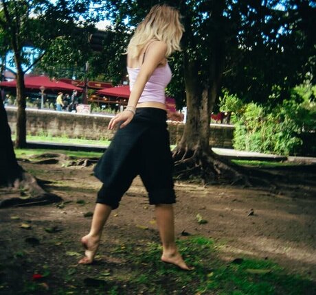 Dora Jar hot actress archive