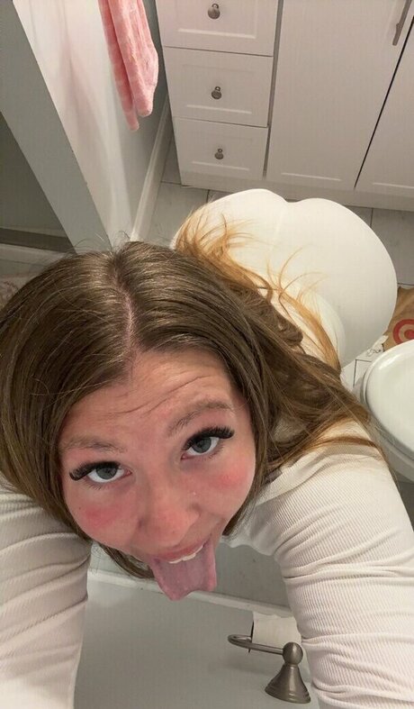 literallymackayla pornstar adult archive