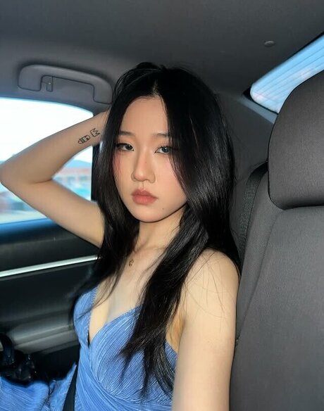 Lo3tus xxx star photo