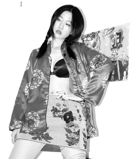 Lo3tus naked pornstar photo