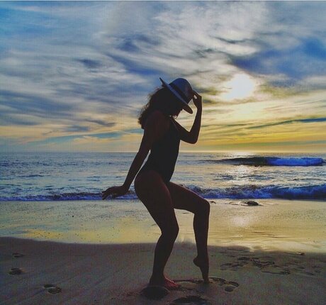 Allison Yellow star top gallery