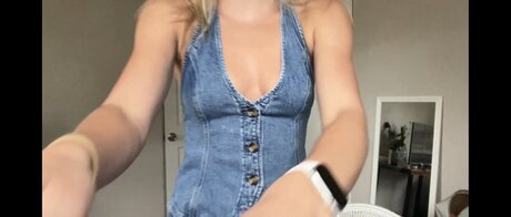 Beez ASMR pornstar top photos