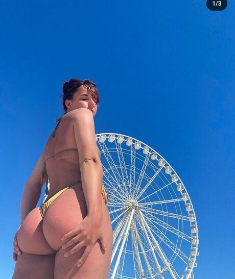 Laracroftgains sexy star img