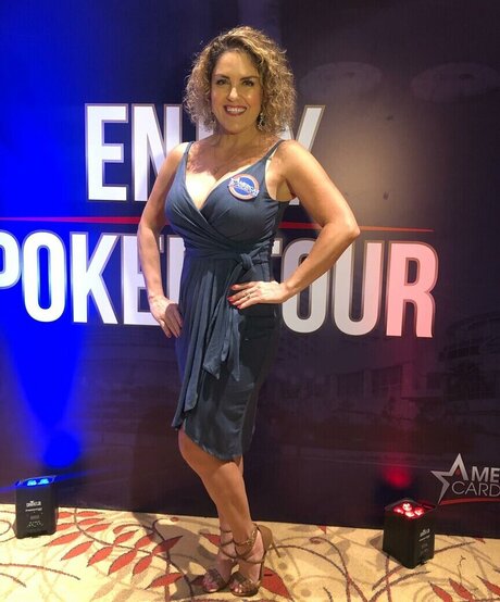 Storage Wars beautiful model gallery