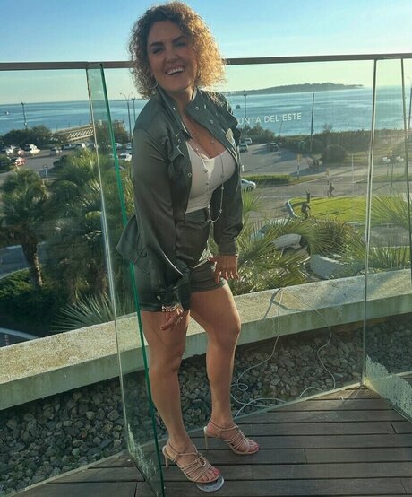 Storage Wars sexy actress img