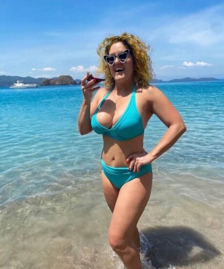 Storage Wars model porn photos