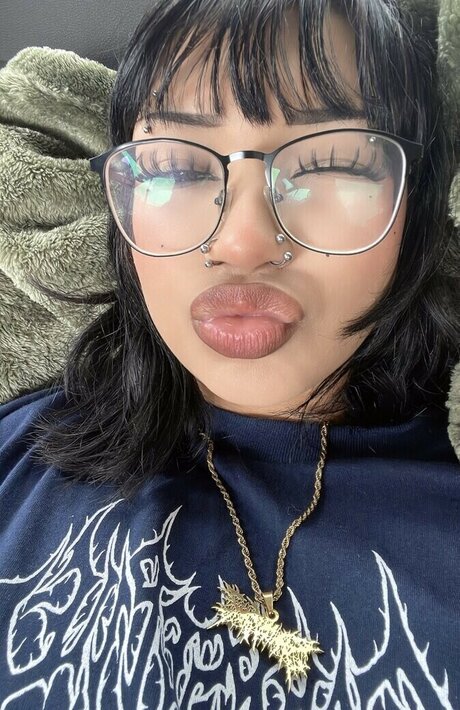 Sarynthia pornstar xxx galleries