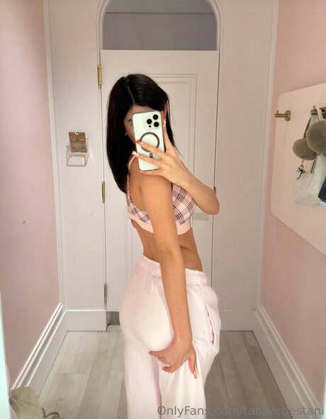 Taba Ardestani model free picture