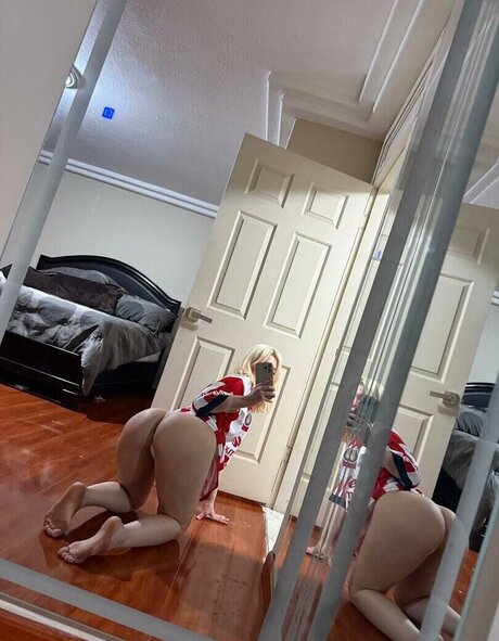 Sofia Alegria star sexy photos