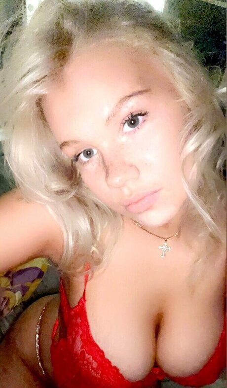 Nelli Virtanen erotic pornstar img