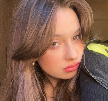 billybella art actress pic