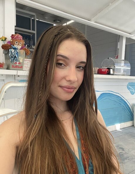 billybella high quality actress image