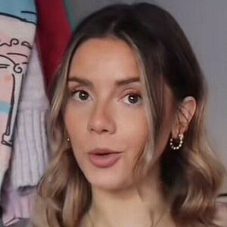 Its laurensarah erotic actress pics