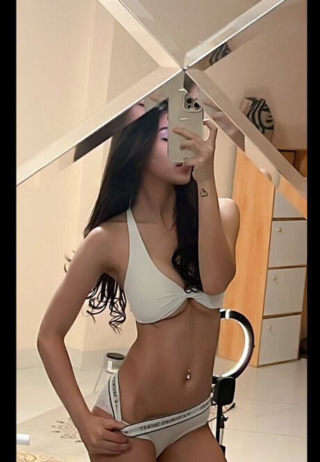 Shinta Khyuliang star high quality gallery