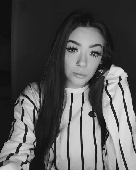 nic2hardo pornstar sexy pic