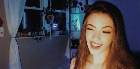 nic2hardo perfect actress galleries