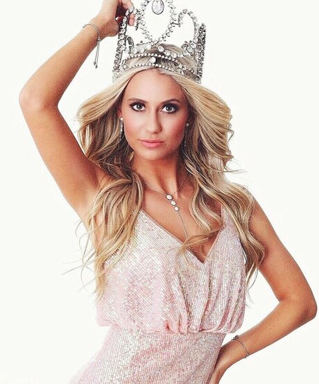 Celine Van Ouytsel pornstar exclusive gallery