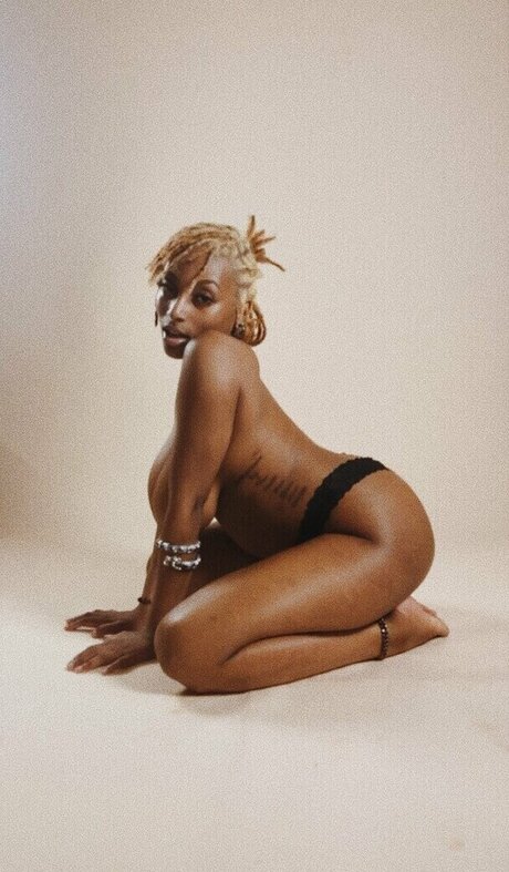 Jo Ikigai best model pictures