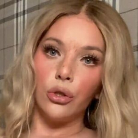 Savannah Sinn high quality pornstar picture