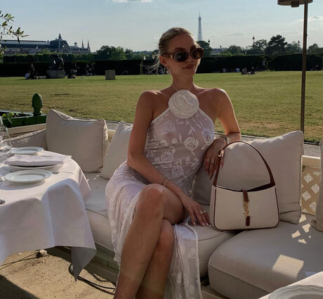 Leonie Hanne model exclusive archive