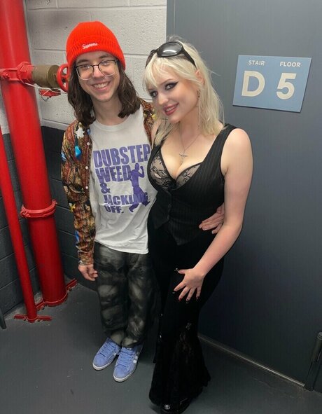 TalkFastEllie star porn gallery