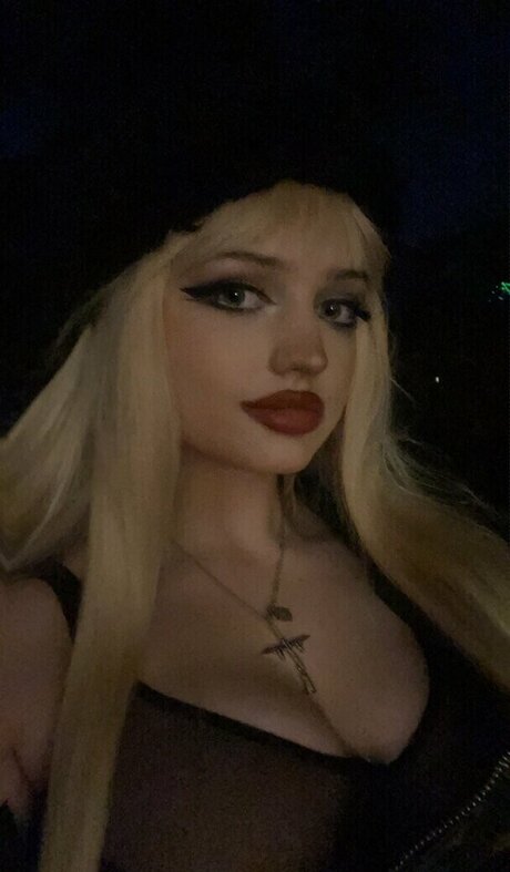 TalkFastEllie perfect pornstar archive