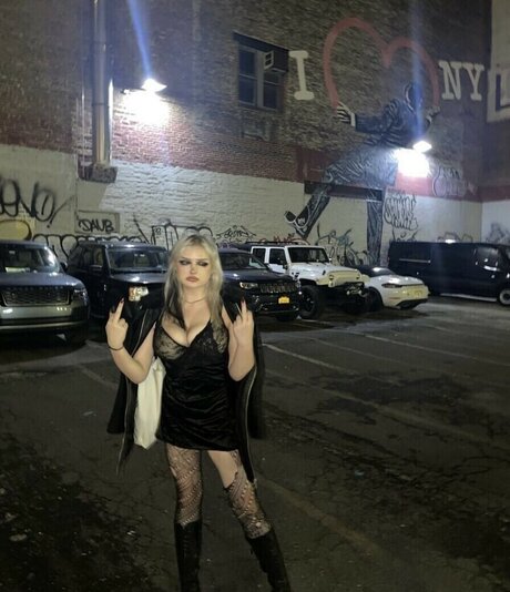 TalkFastEllie nude star images