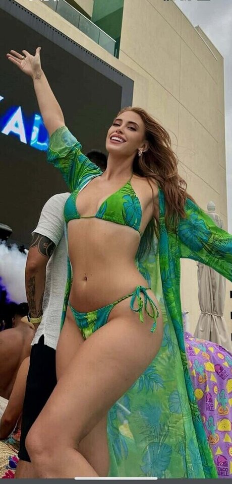 Crystal Quin exclusive actress picture