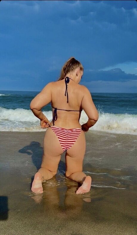 Crystal Quin star naked picture