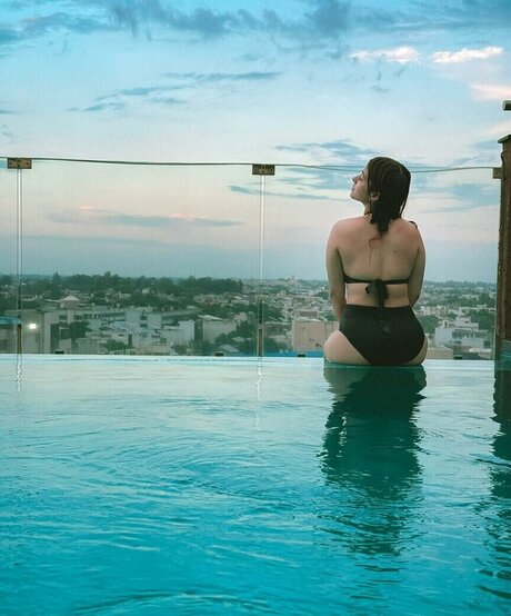 Riya Pandey erotic pornstar pictures