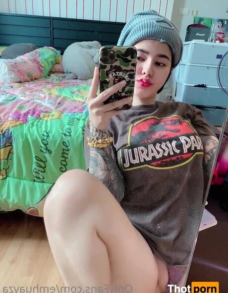 emhuayza nude star gallery