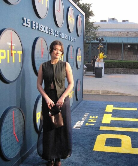 Isa Briones porn model gallery