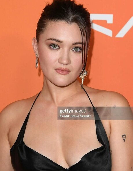 Isa Briones hot pornstar galleries