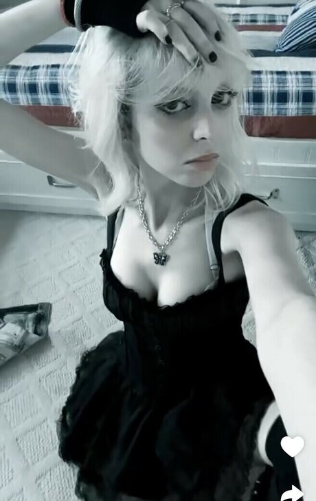 Sophie Powers free star picture