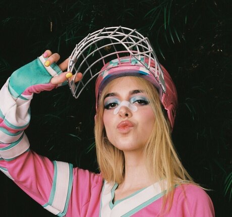 Sophie Powers nice model img