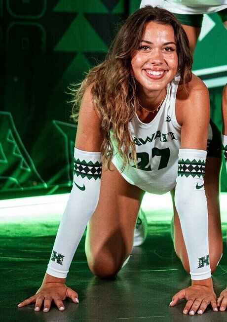 Makena Biondi art model archive