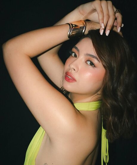 Lianne Valentin free pornstar gallery