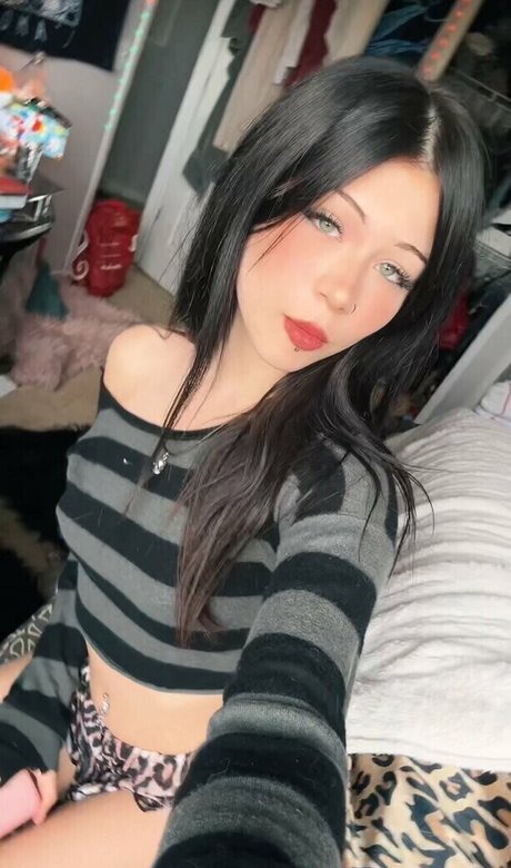 xoscarlettx erotic model photo