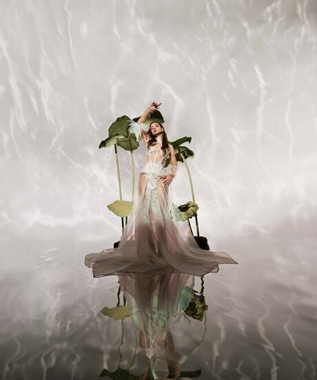 Leytink star hot pics