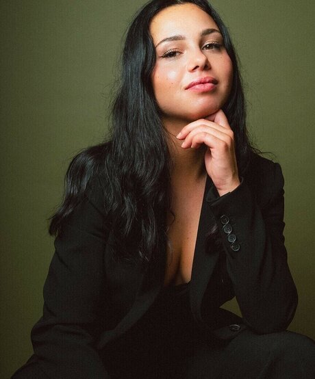 elise cm nude model gallery