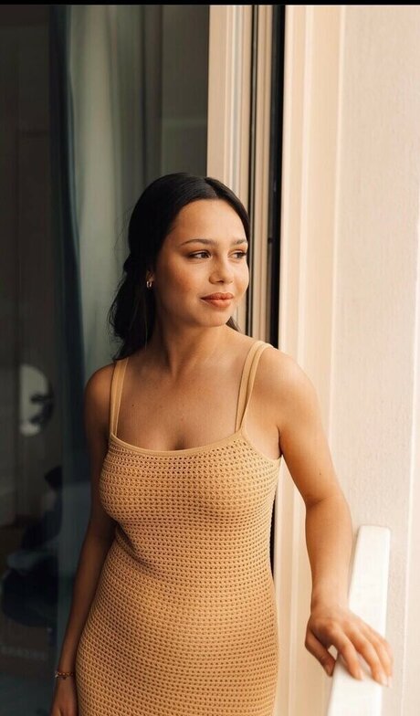 elise cm model gallery