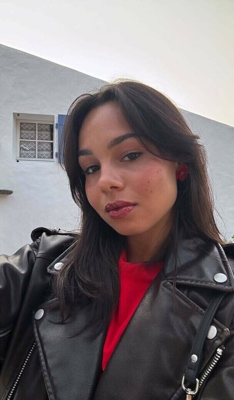 elise cm sex actress pictures