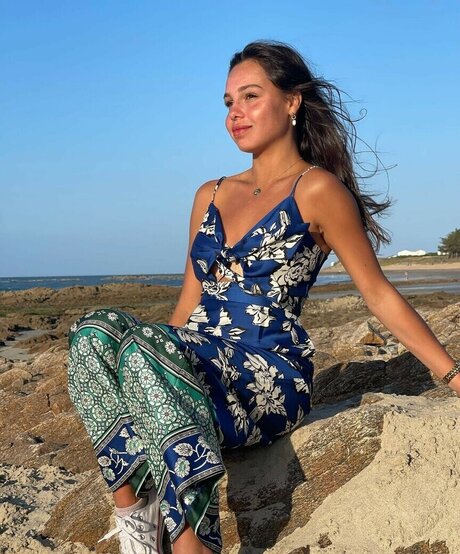 elise cm free star photos