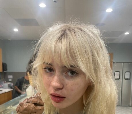 Sephira Lily Street model free images