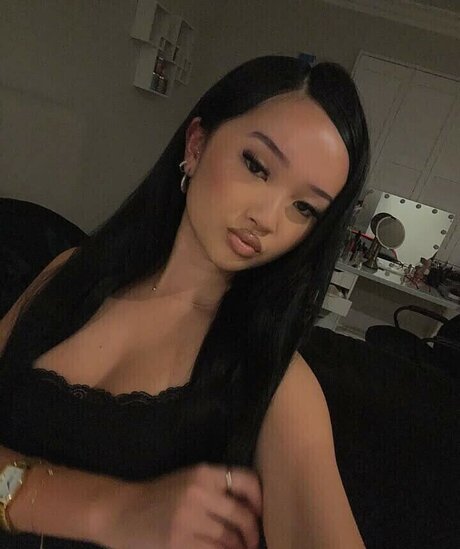 Kaylieee w model hd img